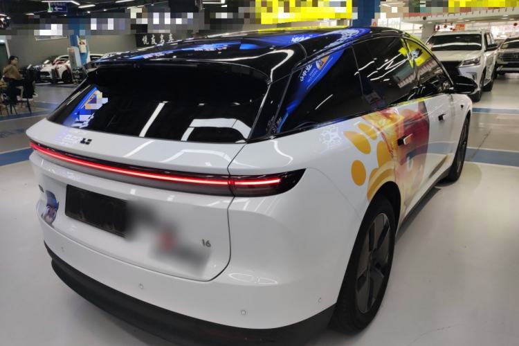 Used Li Auto i6 2025 Model Two-Wheel-Drive Standard Type
