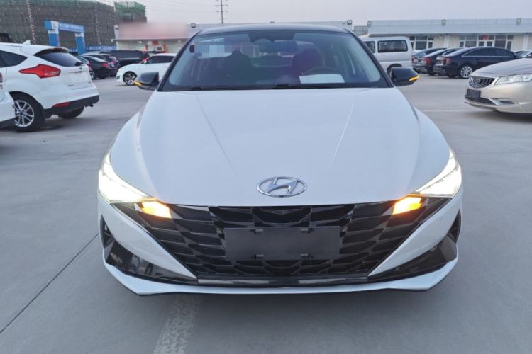 Used Hyundai Elantra 2022 1.5L CVT LUX Prestige Edition
