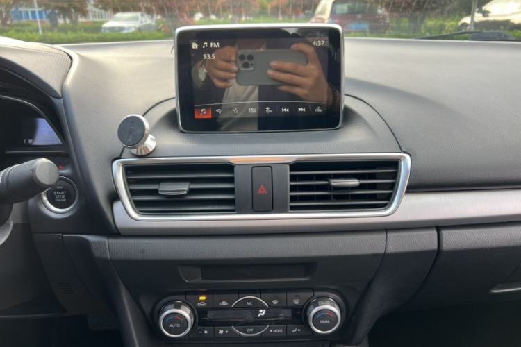 Used Mazda 3 Axela 2016 Sedan 2.0L Automatic Sport Model
