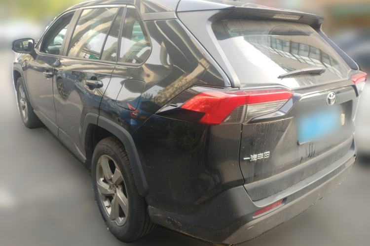 Used Toyota RAV4 2022 2.0L CVT Two-Wheel Drive Fashion Edition Rear Left 45 Deg