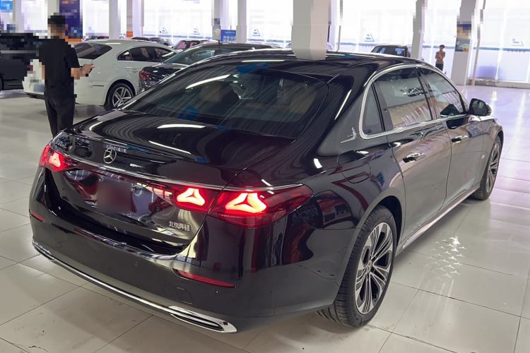 Used Mercedes-Benz E-Class New Energy 2024 E 350 e L Plug-in Hybrid Sedan
