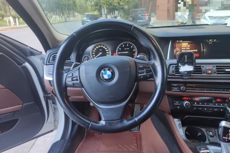 Used BMW 5 Series 2014 535Li Leading Model
