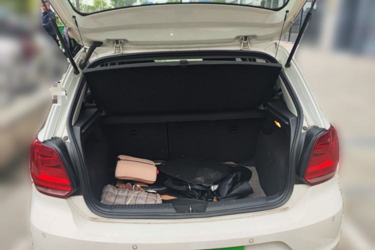 Used Volkswagen Polo 2016 1.6L Automatic Comfort Model Trunk