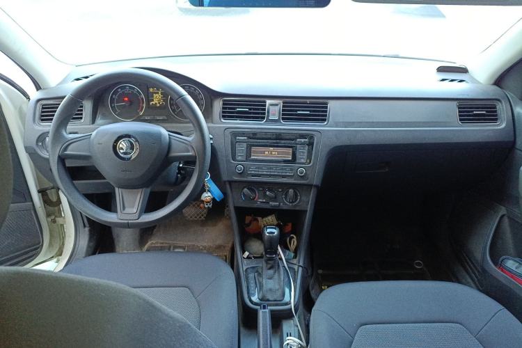 Used Skoda Rapid Spaceback 2016 Revised Version 1.6L Automatic Front-Drive Edition
