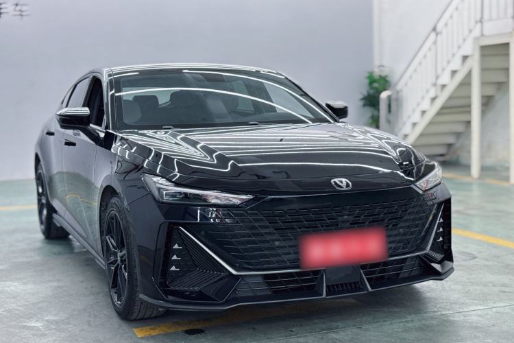 Used Changan UNI-V 2022 1.5T Prestige Version