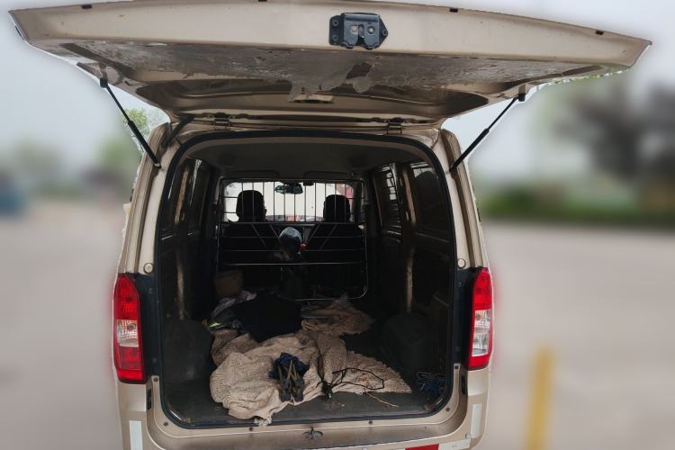 Used Wuling Rongguang V 2018 1.5L Practical Version Trunk