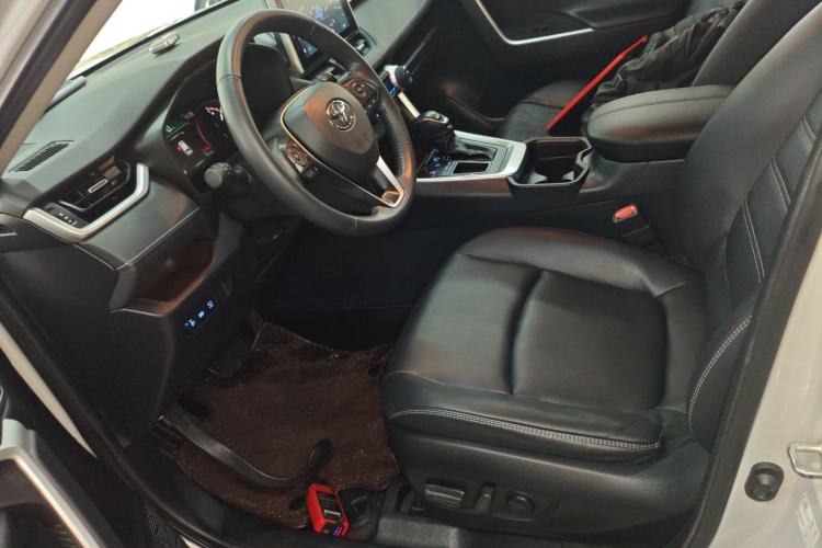 Used Toyota RAV4 2022 2.0L CVT Two-Wheel Drive Prestige Edition
