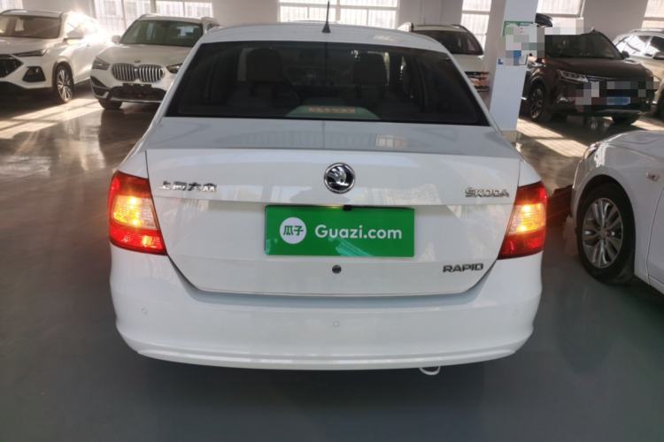 Used Skoda Rapid 2015 1.6L Automatic Smart Selection Model