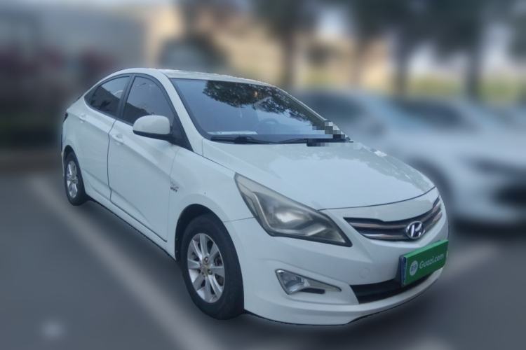 Used Hyundai Verna (older generation) 2014 1.4L Manual Smart GLS Trim