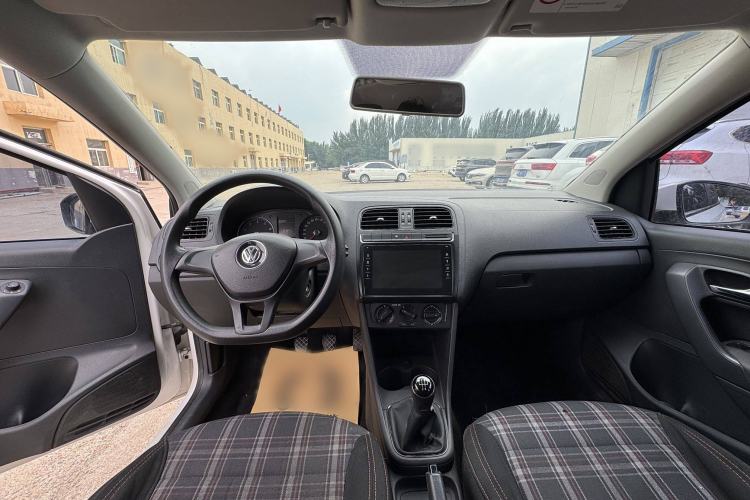 Used Volkswagen Polo 2016 1.4L Manual Fashion Model
