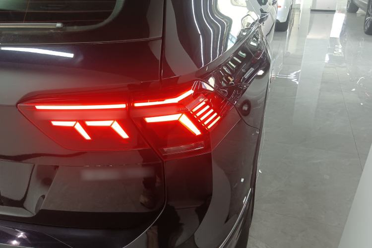 Used Volkswagen Tiguan L 2022 330TSI Automatic Two-Wheel Drive R-Line Enhanced Edition Right Rear Taillight