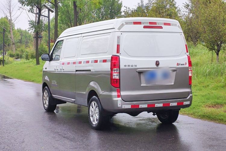 Used Jinbei New Hiace S 2022 1.5L Wealth Edition Air-Conditioner-Free Truck China VI Standard SWC15M