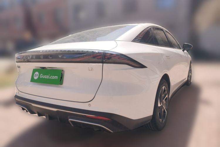 Used Geely Galaxy L6 2023 125km PLUS Rear Right 45 Deg