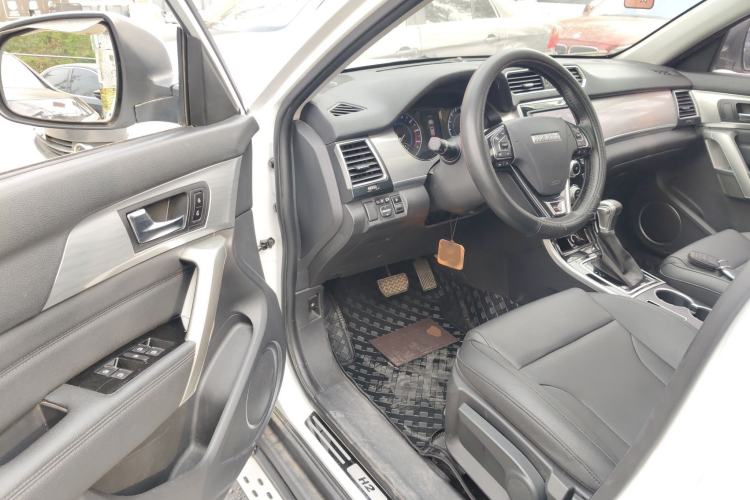 Used Haval H2 2017 Red-Label 1.5T Automatic Two-Wheel Drive Luxury Model Driver Seat