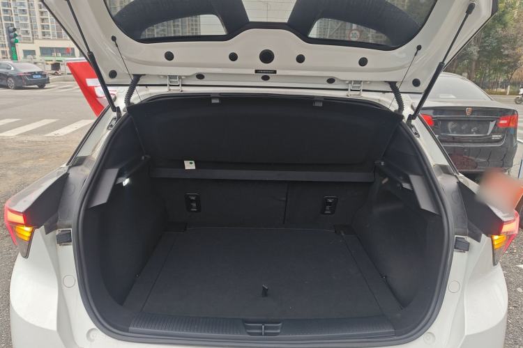 Used MG 4 EV 2022 425 km Luxury Edition
