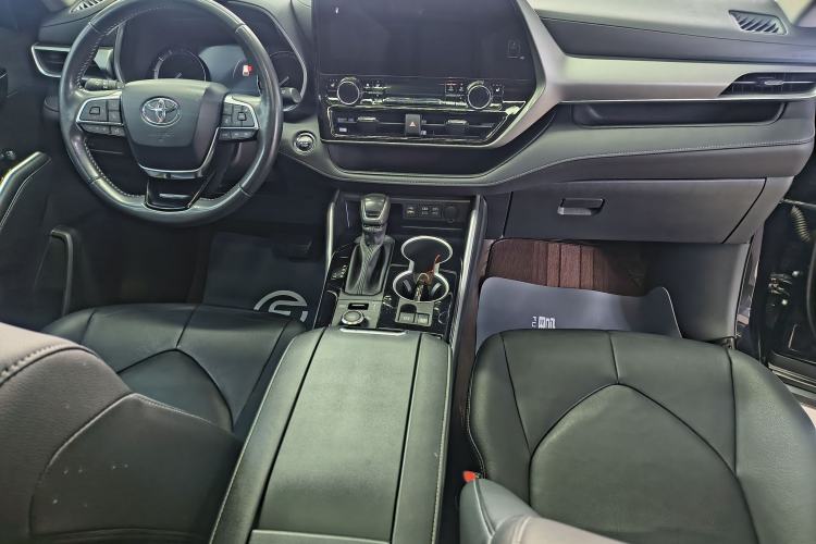 Used Toyota Highlander 2022 Dual-Engine 2.5L Four-Wheel Drive Prestige Version 7 Seats Audio And AC Panel