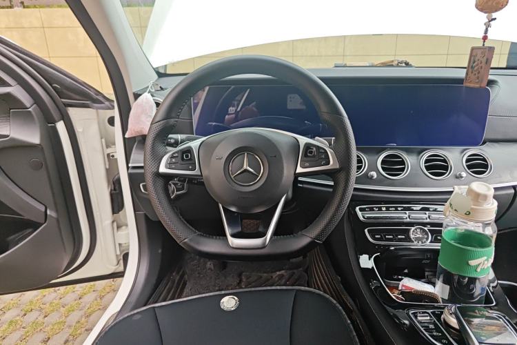 Used Mercedes-Benz E-Class 2016 E 200 L Sport Edition Steering Wheel