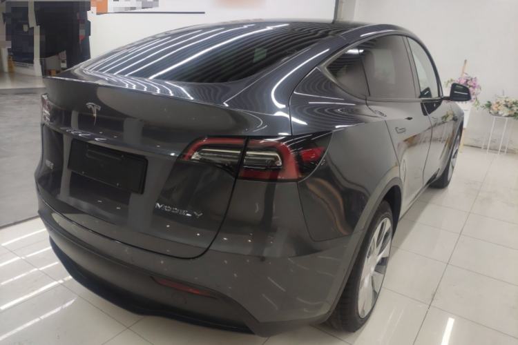 Used Tesla Model Y 2021 Long-Range All-Wheel-Drive Version 3D7