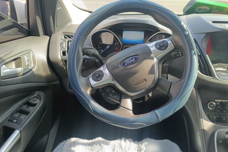 Used Ford Kuga 2015 2.0L GTDi Four-Wheel Drive Prestige Model Steering Wheel