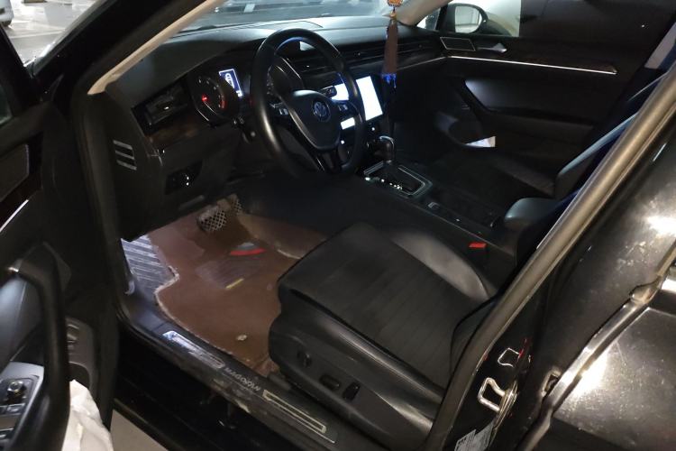 Used Volkswagen Magotan 2017 330TSI DSG Luxury Model Driver Seat