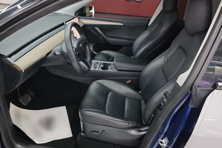 Used Tesla Model Y 2021 Long-Range All-Wheel-Drive Version 3D7