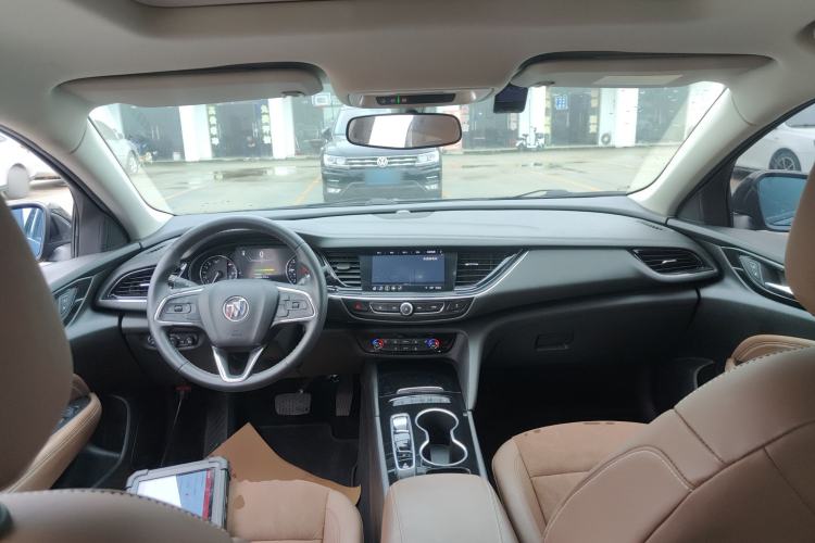 Used Buick Regal 2020 552T Luxury Version Center Console