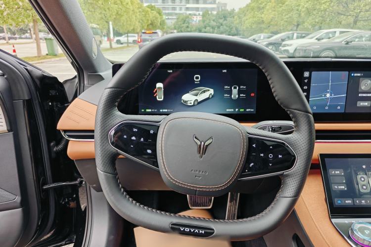 Used VOYAH PASSION 2024 PHEV Four-Wheel Drive Ultra-Long Range Executive Edition