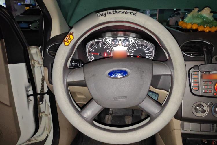 Used Ford Focus 2013 Sedan Classic 1.8L Manual Base Model