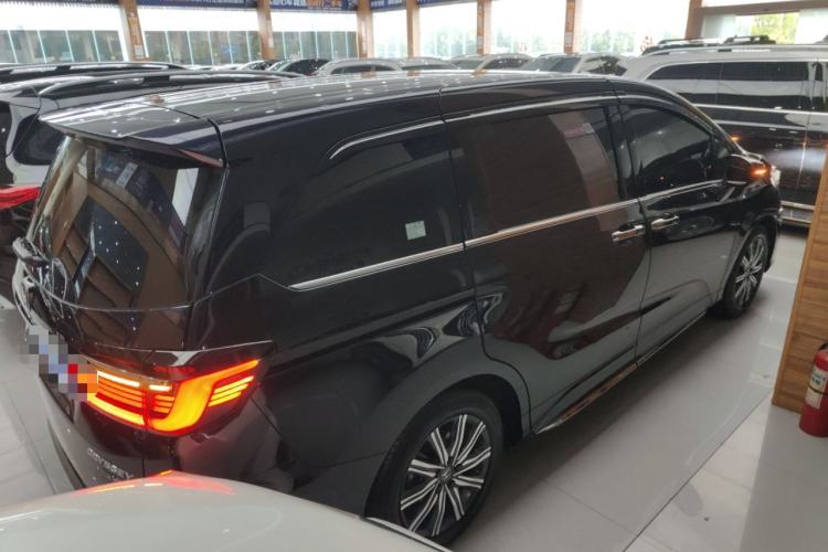 Used Honda Odyssey 2024 2.0L eHEV Sharp & Smart Edition