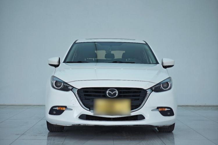Used Mazda 3 Axela 2017 Hatchback 1.5L Automatic Luxury Model Emission Standard China V