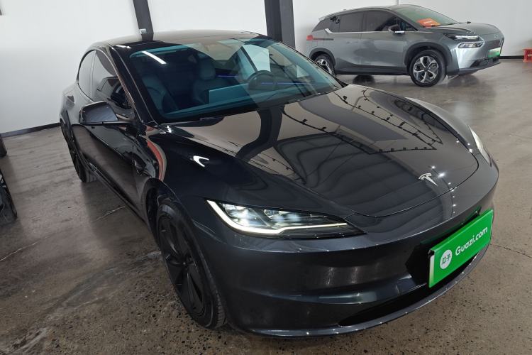 Used Tesla Model 3 2023 Rear-Wheel-Drive Version Front Right 45 Deg