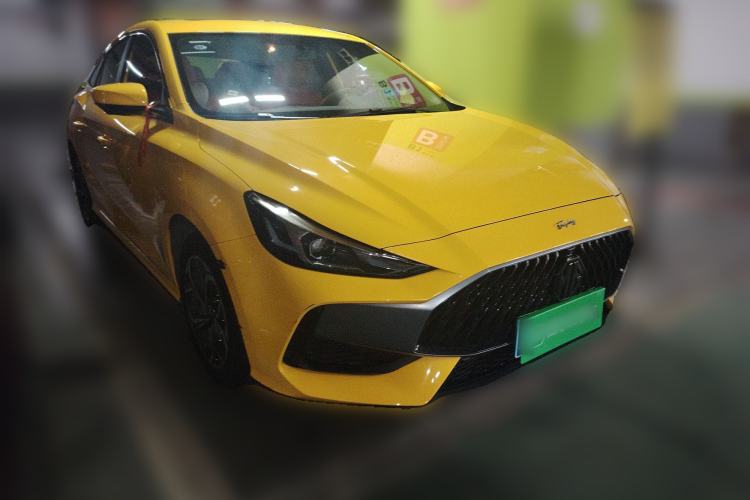 Used MG 5 2022 180 DVVT CVT Youth Luxury Edition Front Right 45 Deg