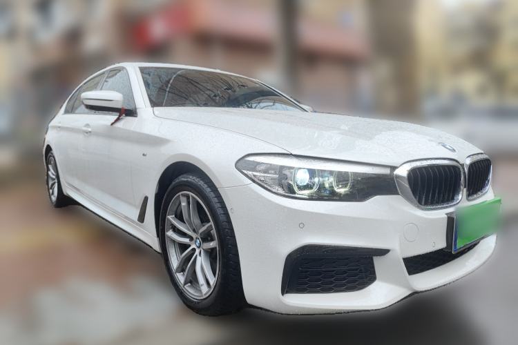 Used BMW 5 Series 2019 Restyled 525Li M Sport Package Front Right 45 Deg