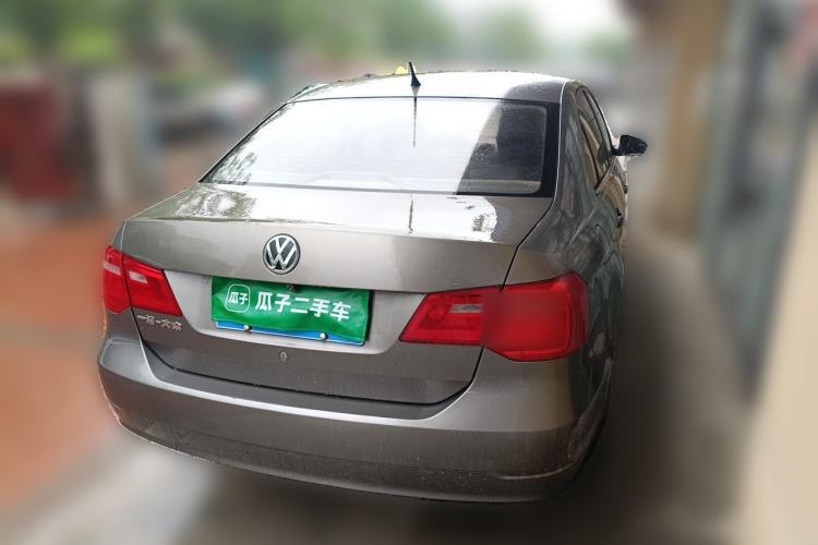 Used Volkswagen Jetta 2013 1.6L Manual Fashion Edition
