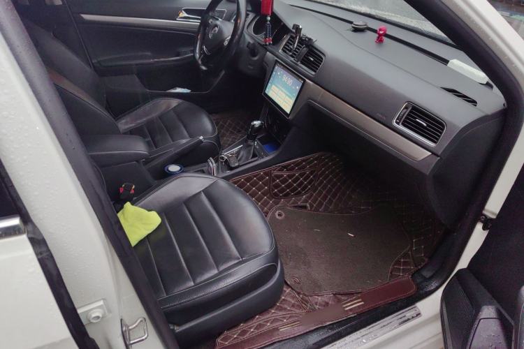 Used Volkswagen Lavida 2017 1.6L Automatic Comfort Edition
