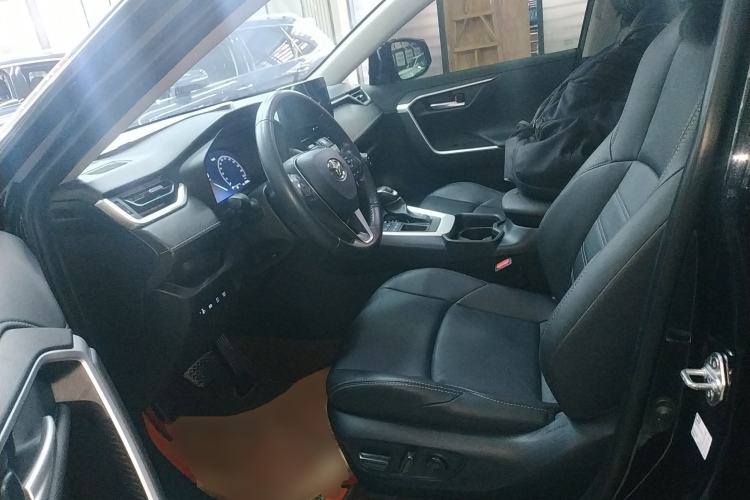 Used Toyota Wildlander 2023 2.0L CVT Two-Wheel Drive Luxury PLUS Edition Left Front Seat