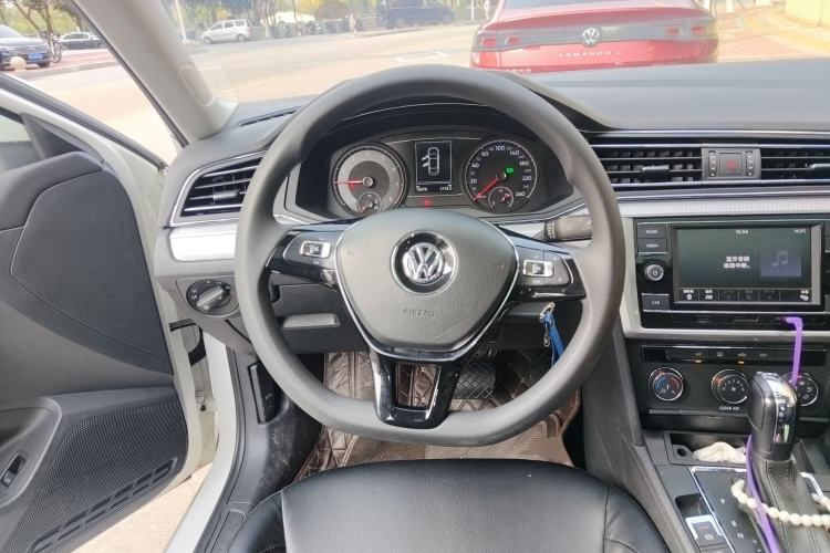 Used Volkswagen Lamando 2019 230TSI DSG Fashion Edition China VI