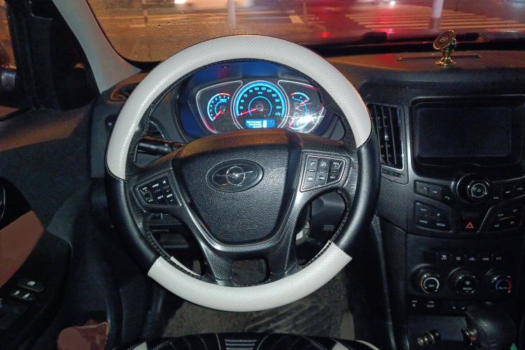 Used Haima S7 2013 2.0L Automatic ZhiZhen Version
