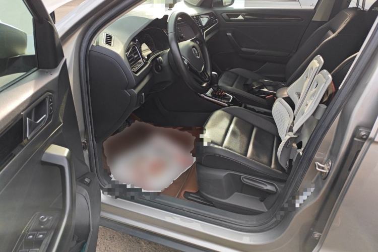 Used Volkswagen T-ROC 2019 280TSI DSG Two-Wheel-Drive Luxury Version China V Emission Standard