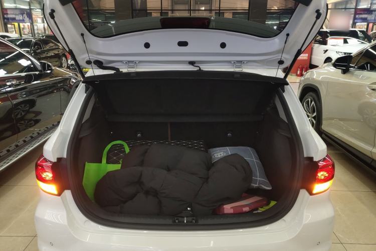 Used Kia KX Cross 2017 1.4L AT GLS