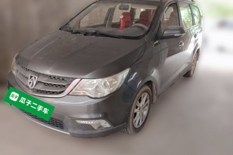 Used Baojun 730 2014 1.5L manual luxury trim 7 seats
