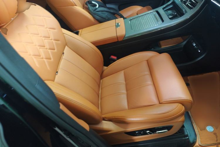 Used GAC Trumpchi Xiangwang M8 2025 Kunkun Series Ultra First-Class Cabin
