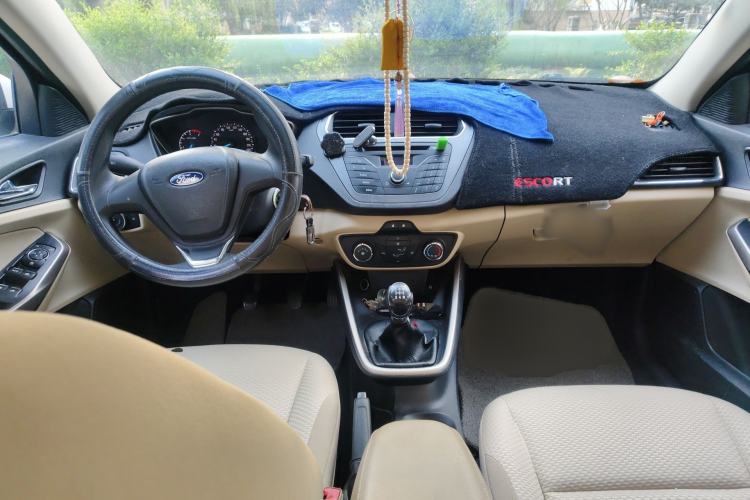 Used Ford Escort 2015 1.5L Manual Comfort Model
