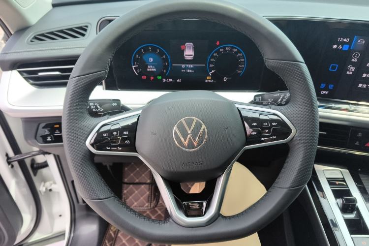 Used Volkswagen Tavendor 2023 380TSI Four-Wheel Drive R-Line Cruise Edition
