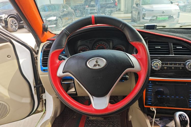 Used Soueast V3 Lingyue 2014 1.5L Manual Smart Edition Steering Wheel