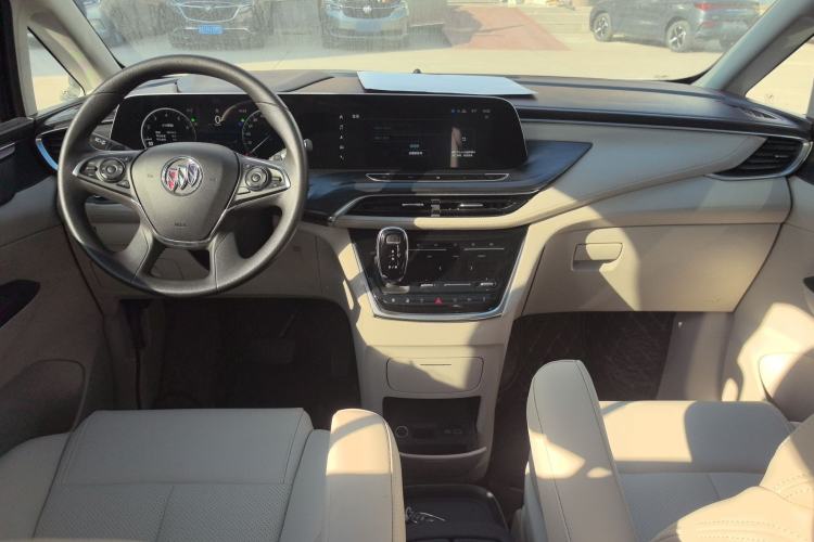 Used Buick GL8 2022 ES Landtrek 653T Comfort Edition