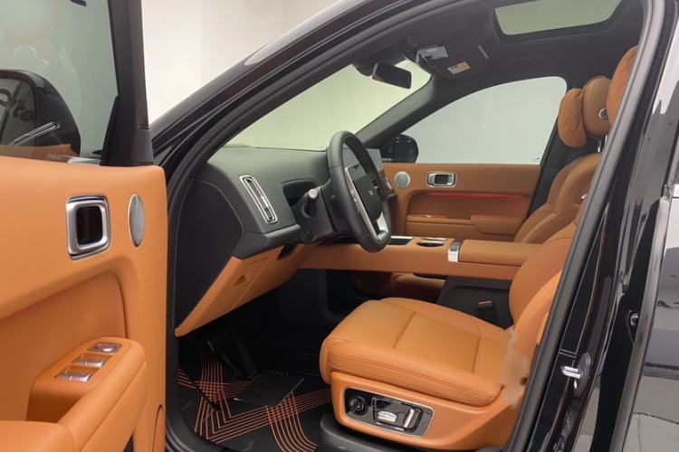 Used Li Auto L8 2025 Pro Smart Refresh Edition Interior 2