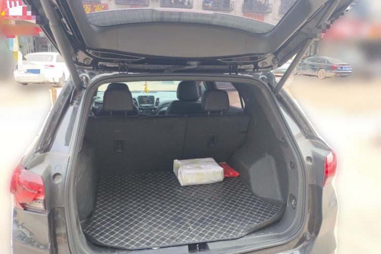 Used Chevrolet Equinox 2021 550T RS Smart Boundary-Pushing Edition Trunk