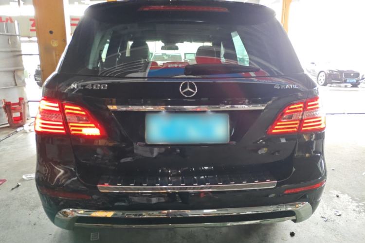 Used Mercedes-Benz M-Class 2015 ML 400 4MATIC Dynamic Model Rear
