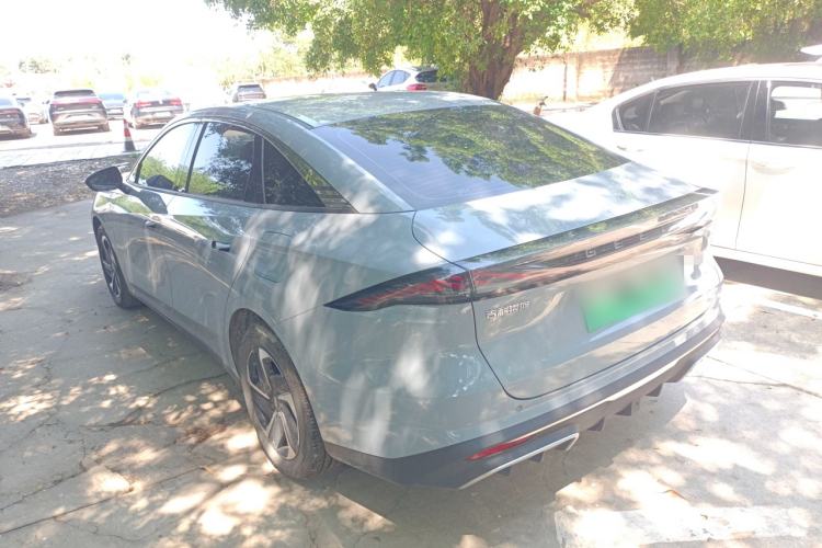 Used Geely Galaxy L6 2024 125km PLUS Dragon Edition
